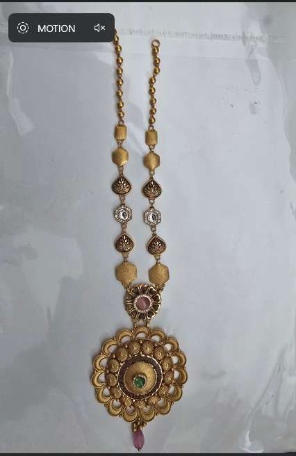 TR_Womens Antique Necklace